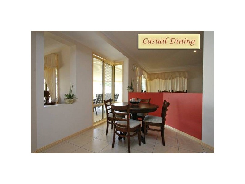 2 Cornell Cl, Regents Park QLD 4118