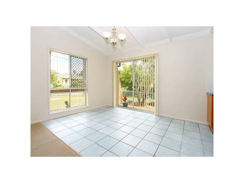 30 Estramina Road, Regents Park QLD 4118