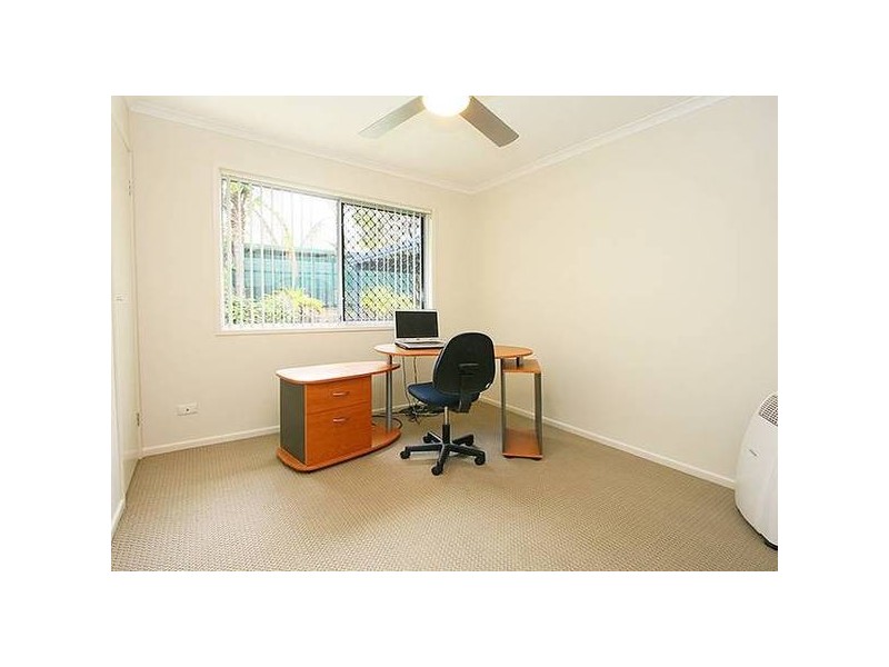 30 Estramina Road, Regents Park QLD 4118