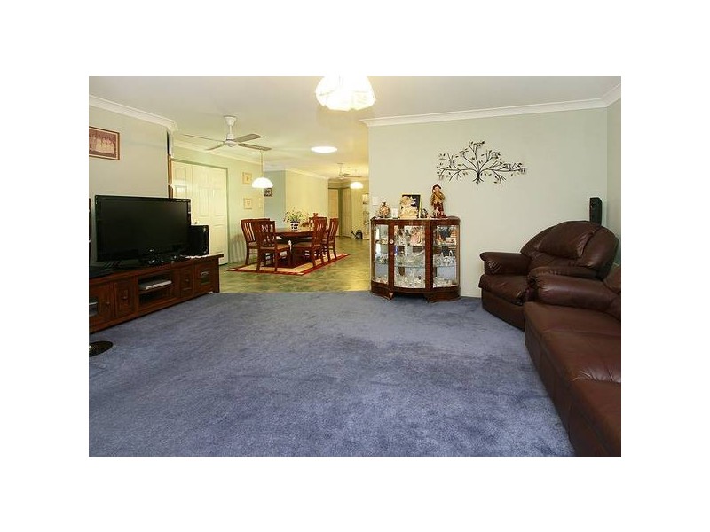 7 Majestic Court, Regents Park QLD 4118