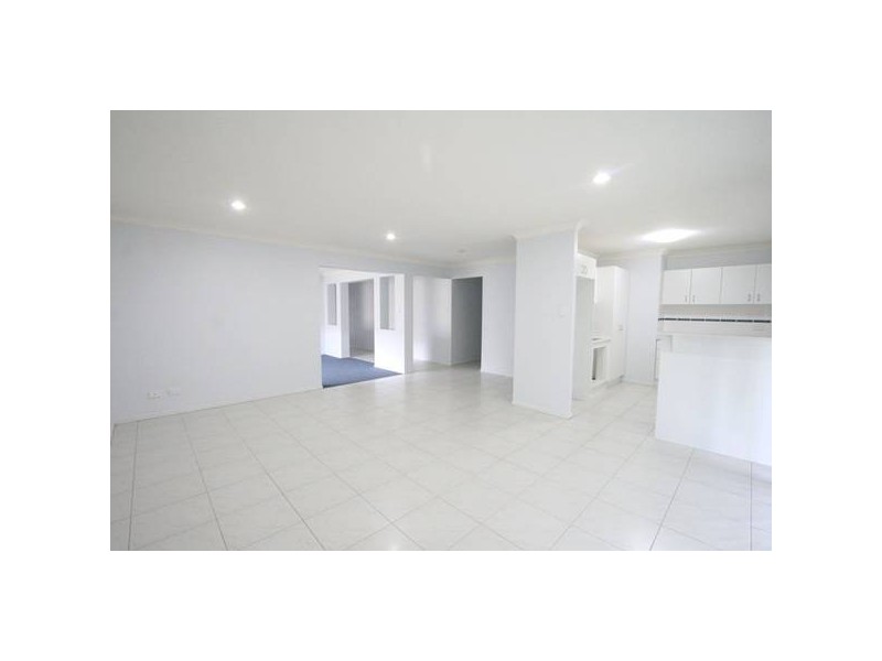 03 SALLY DRIVE, Marsden QLD 4132