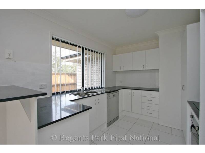 14 MARIGOLD AVENUE, Regents Park QLD 4118