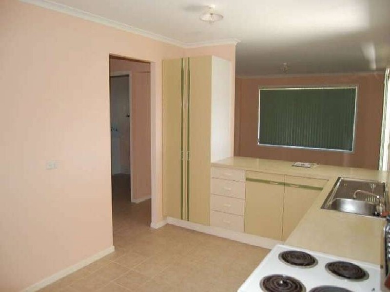 08 PINE STREET, Hillcrest QLD 4118