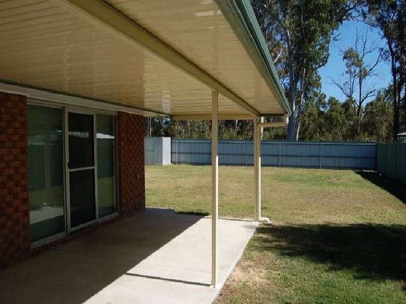 08 PINE STREET, Hillcrest QLD 4118