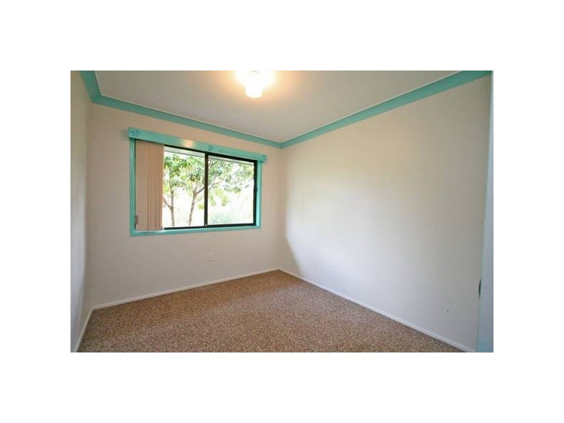 4 Bottlebrush Drive, Regents Park QLD 4118