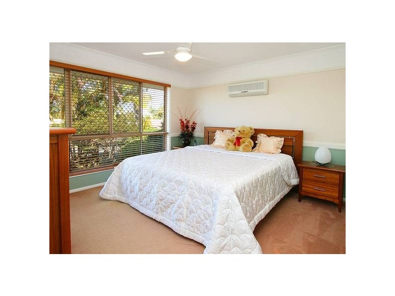 25 Virosa Street, Regents Park QLD 4118