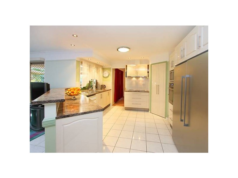 25 Virosa Street, Regents Park QLD 4118