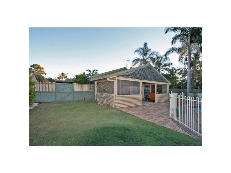 Regents Park QLD 4118