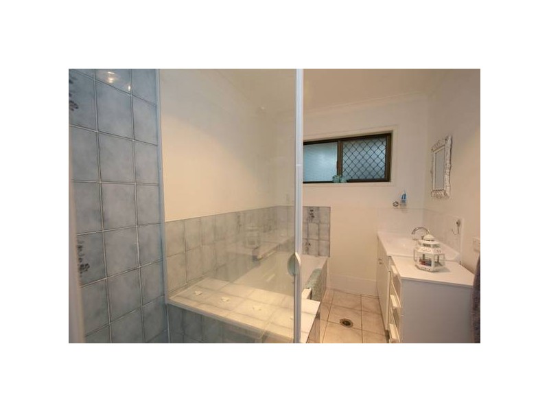 Regents Park QLD 4118