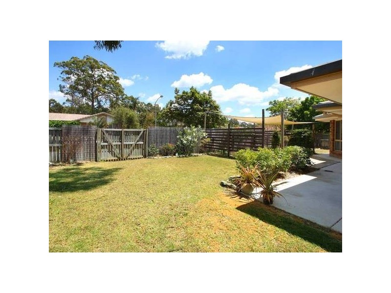 2 Burdekin Court, Hillcrest QLD 4118