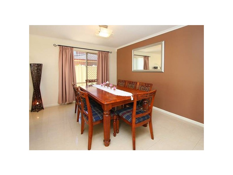 7 Maryland Drive, Regents Park QLD 4118