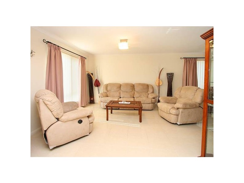 7 Maryland Drive, Regents Park QLD 4118