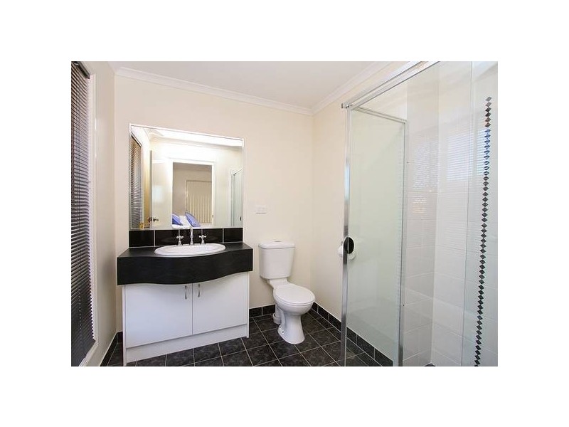 7 Maryland Drive, Regents Park QLD 4118