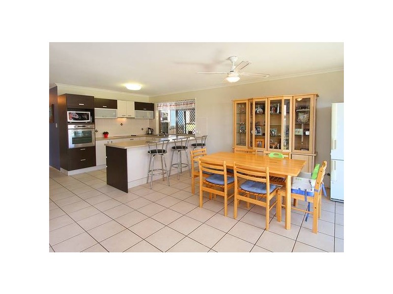 19 Mooloolah Court, Hillcrest QLD 4118