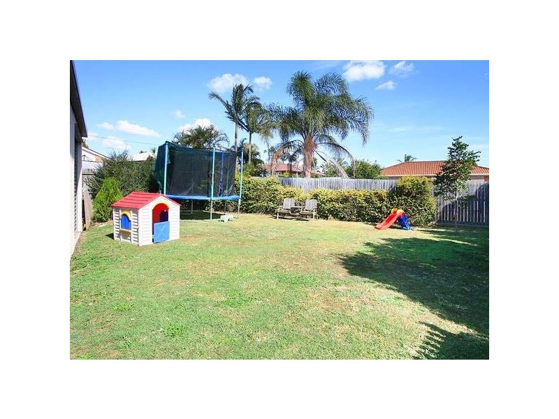 19 Mooloolah Court, Hillcrest QLD 4118