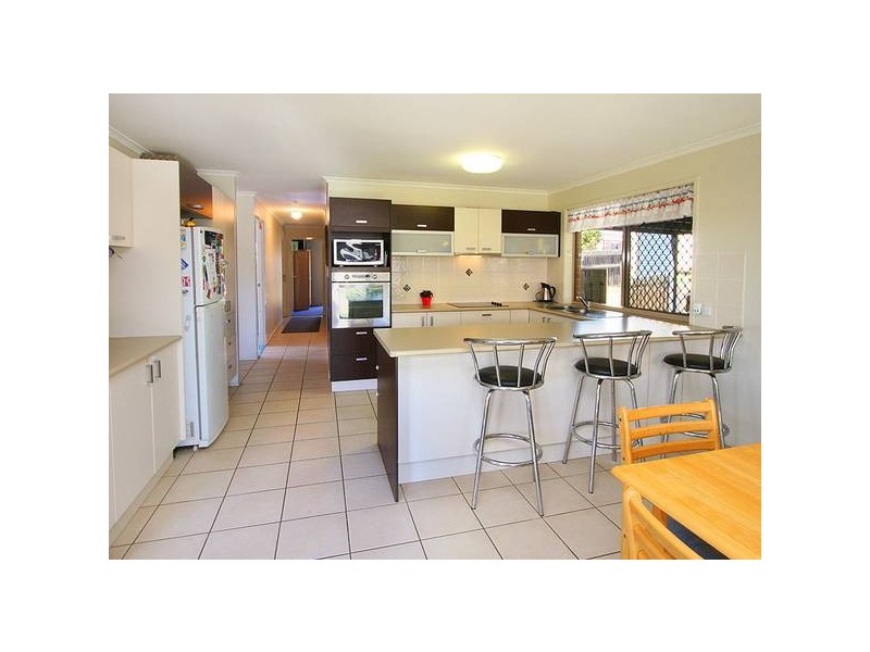 19 Mooloolah Court, Hillcrest QLD 4118