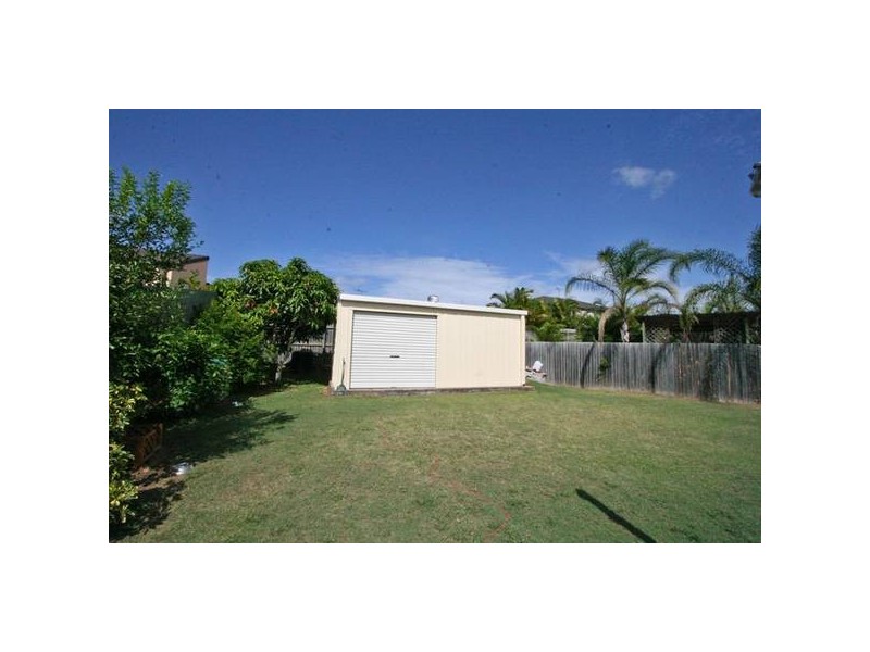 16 Pinnacle Close, Regents Park QLD 4118
