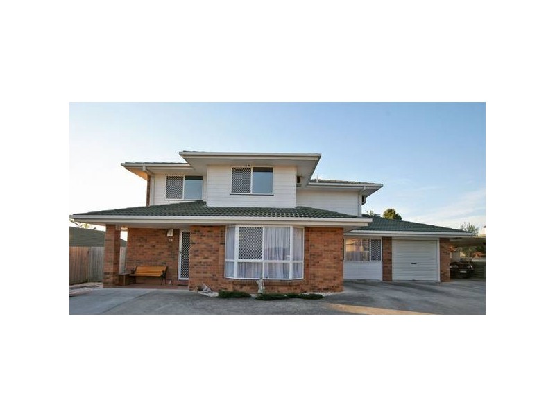 16 Pinnacle Close, Regents Park QLD 4118