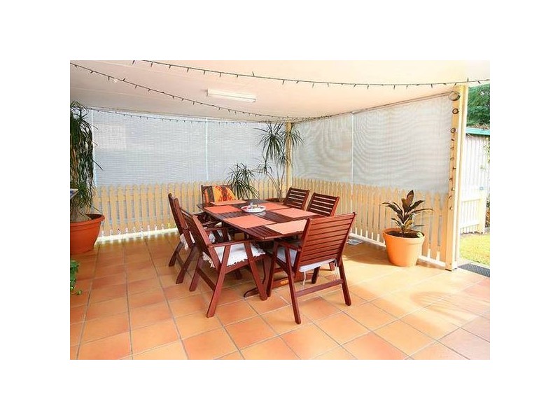 18 Homebush Drive, Regents Park QLD 4118