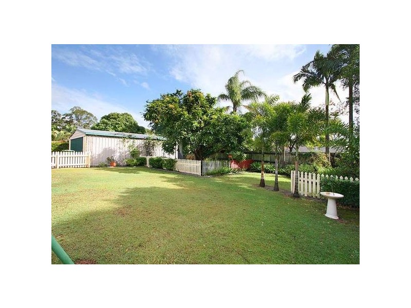 18 Homebush Drive, Regents Park QLD 4118