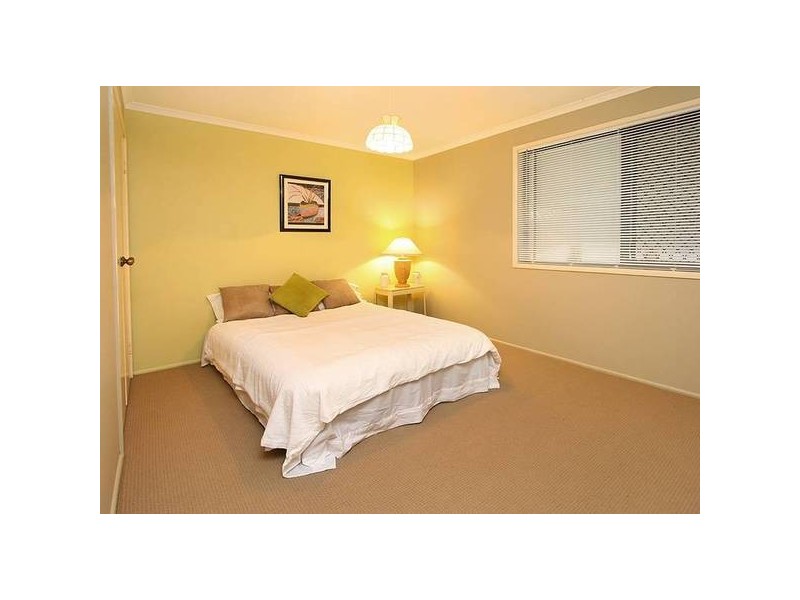 10 Dracon Street, Regents Park QLD 4118