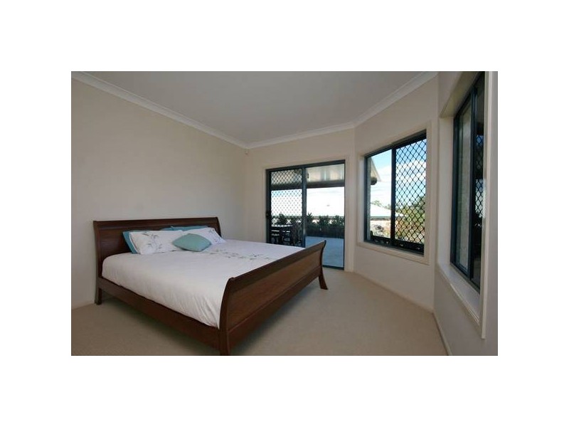 24 Cocas St, Regents Park QLD 4118