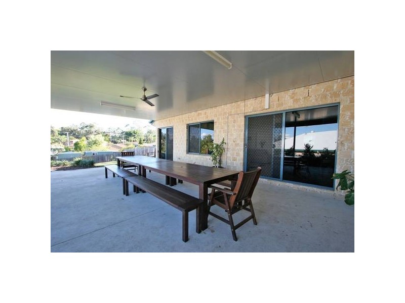 24 Cocas St, Regents Park QLD 4118