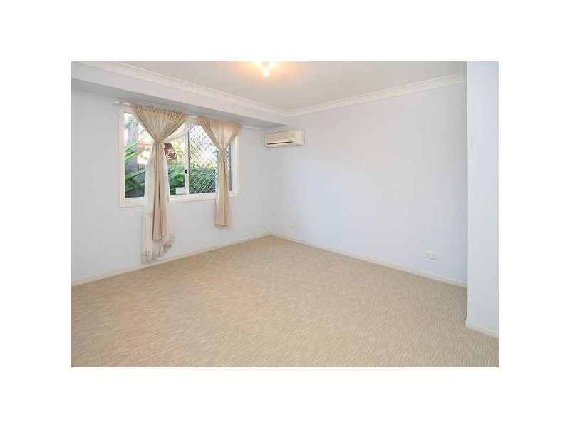 4 Billabong Court, Regents Park QLD 4118
