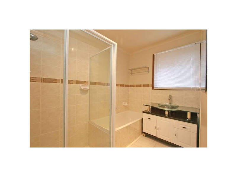 32 Grecian Street, Regents Park QLD 4118