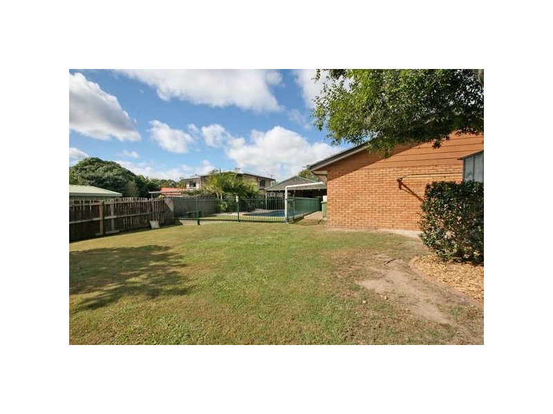 32 Grecian Street, Regents Park QLD 4118