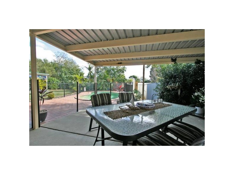 24 Homebush Drive, Regents Park QLD 4118