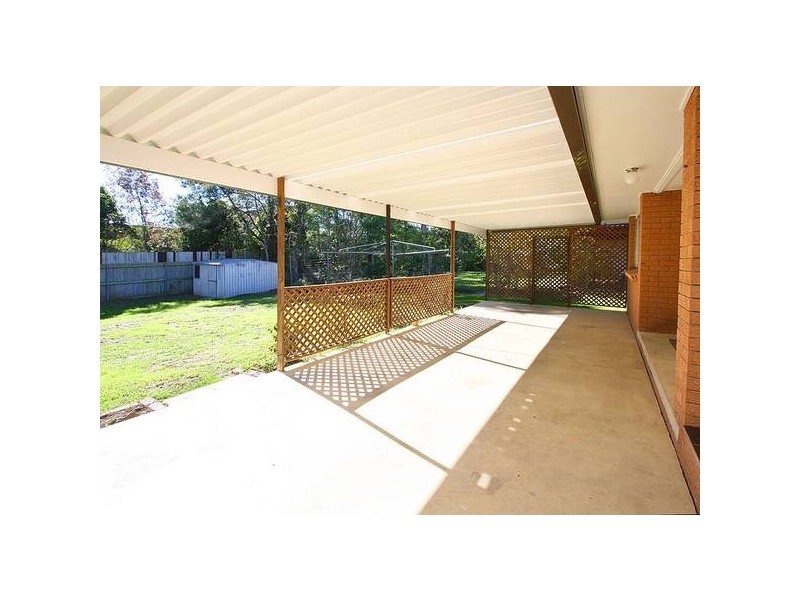 26 Estramina Road, Regents Park QLD 4118