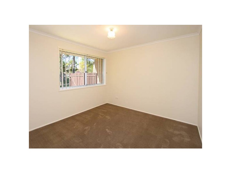 26 Estramina Road, Regents Park QLD 4118