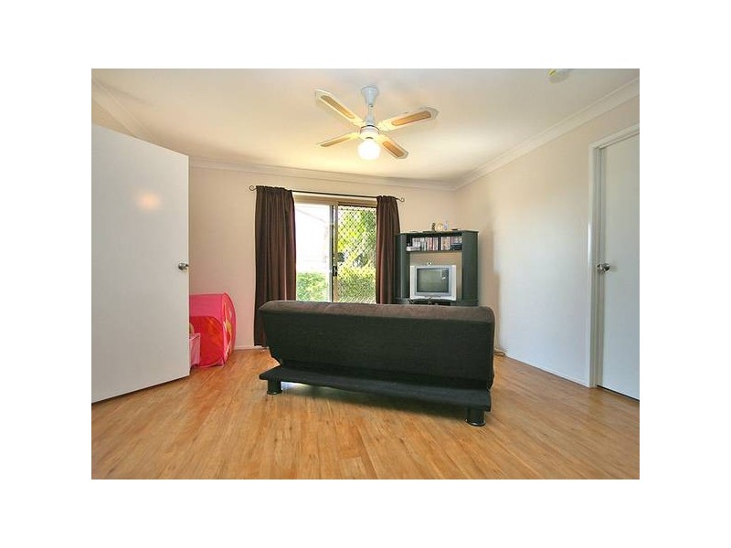 4 Itea Court, Regents Park QLD 4118