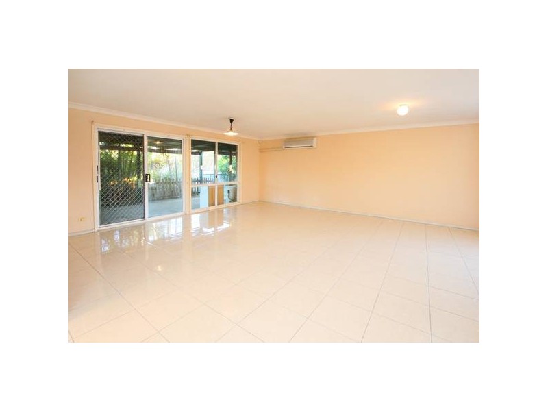 Regents Park QLD 4118