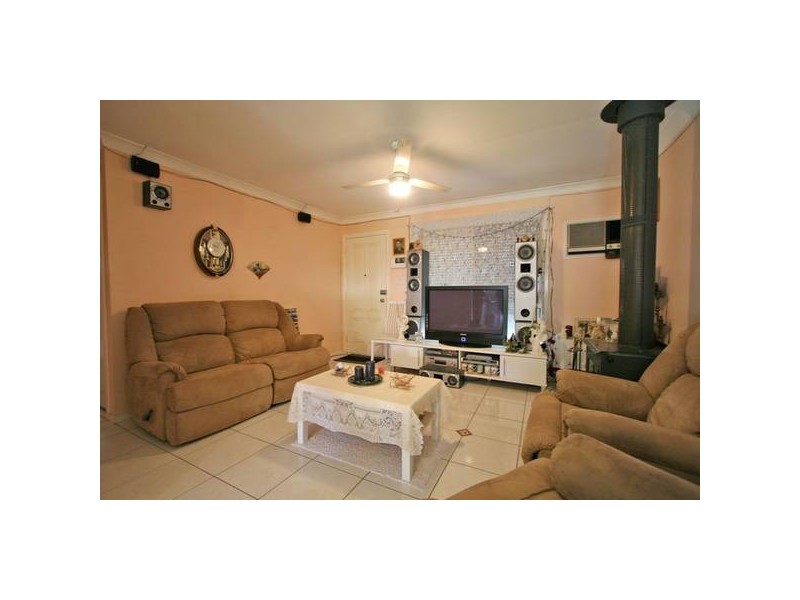 43 Haldham Cres, Regents Park QLD 4118