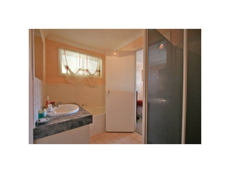 43 Haldham Cres, Regents Park QLD 4118