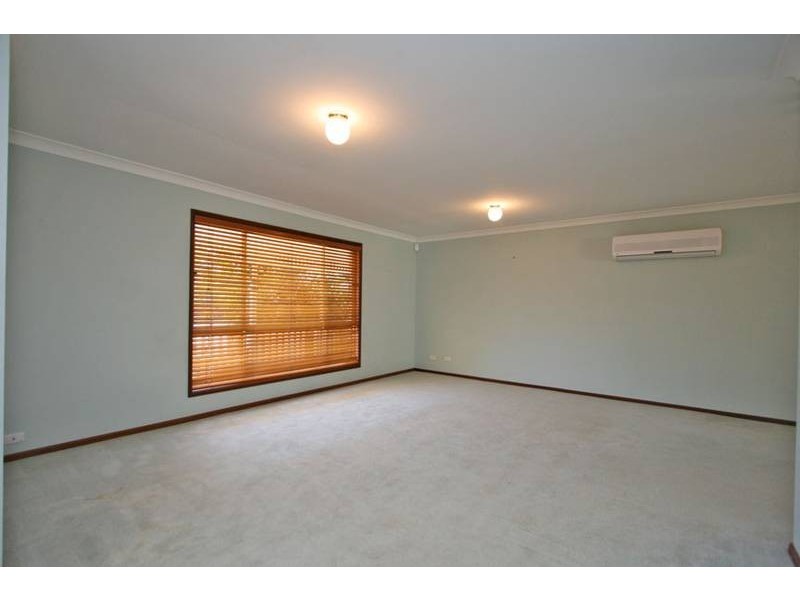 12 PANDANUS COURT, Regents Park QLD 4118