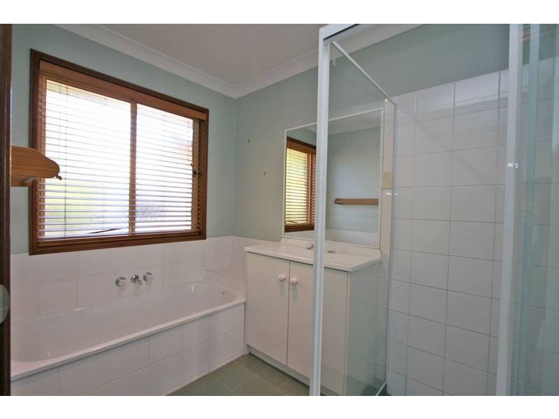 12 PANDANUS COURT, Regents Park QLD 4118