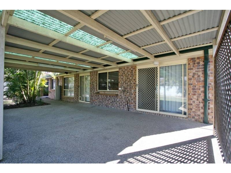 12 PANDANUS COURT, Regents Park QLD 4118