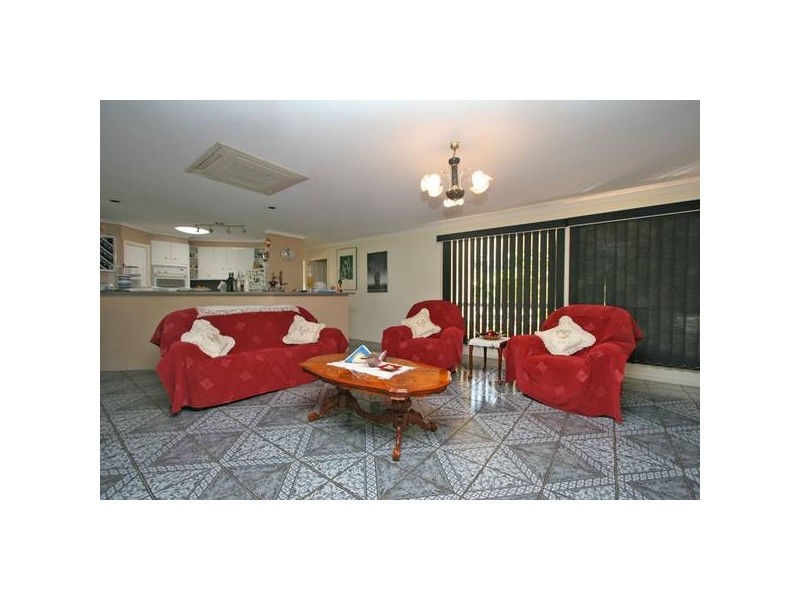3 Aspen Cr, Parkinson QLD 4115