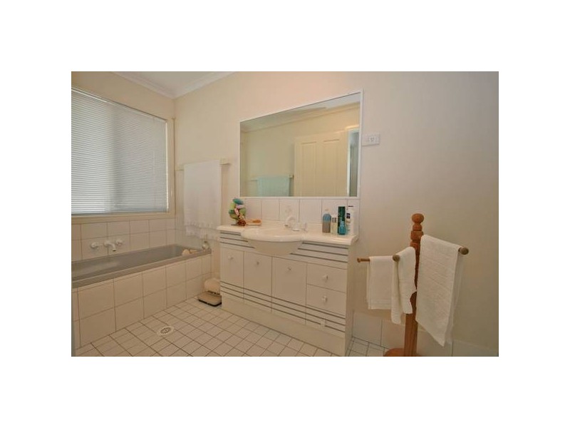 3 Aspen Cr, Parkinson QLD 4115