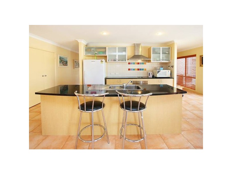 13 Cornell Close, Regents Park QLD 4118