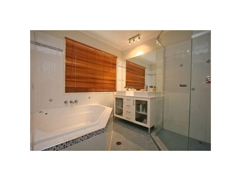 36 Algol St, Regents Park QLD 4118