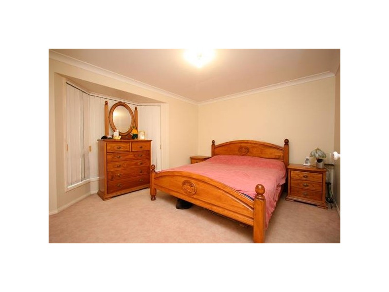 13 Olivia Crt., Regents Park QLD 4118