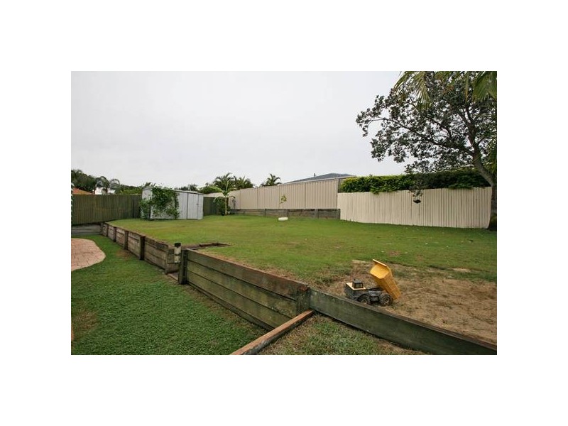 13 Olivia Crt., Regents Park QLD 4118