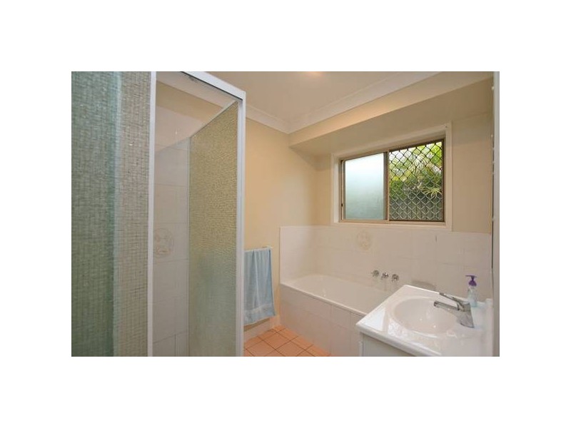 13 Olivia Crt., Regents Park QLD 4118