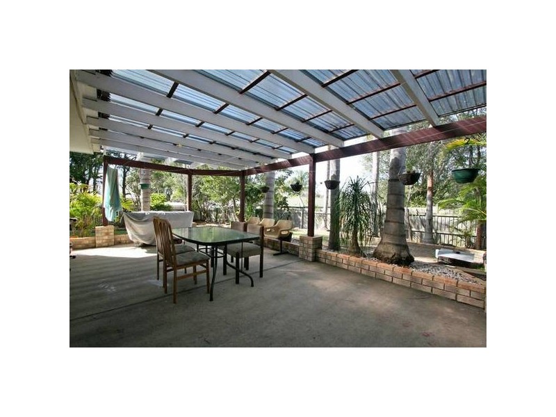 Regents Park QLD 4118