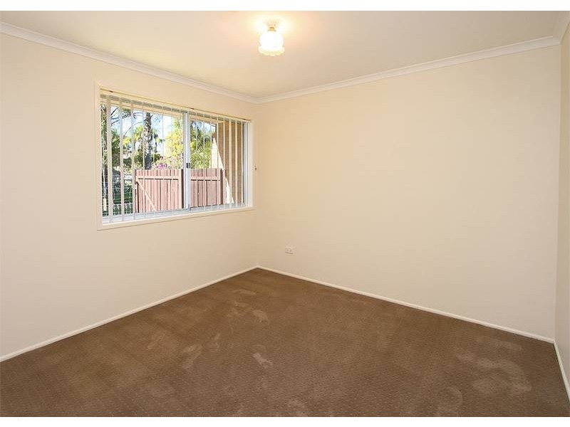 26 Estramina Road, Regents Park QLD 4118