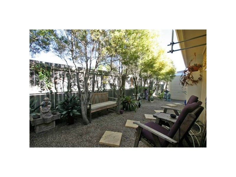 2 Cougers Court, Regents Park QLD 4118
